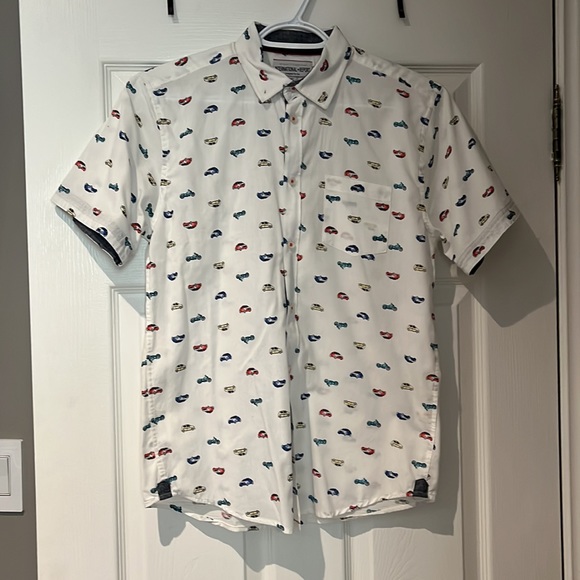 Boys button down shirt with car pattern - Picture 1 of 7